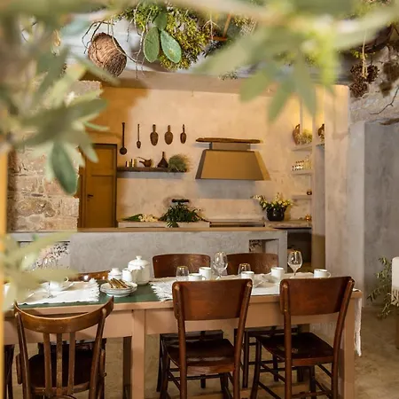 Via Roma Charming Guest house 3*