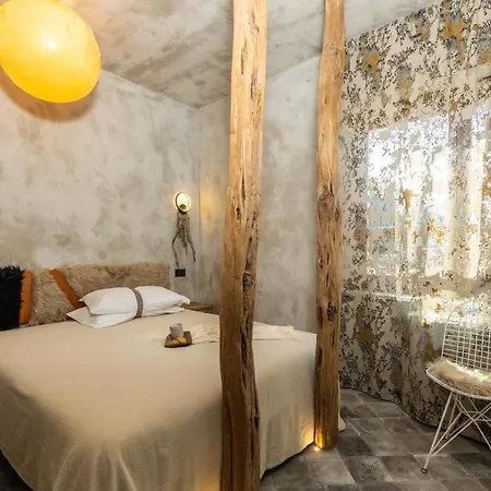 Via Roma Charming Guest house