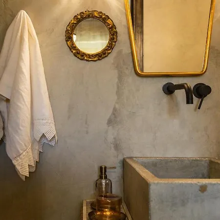 Via Roma Charming Guest house