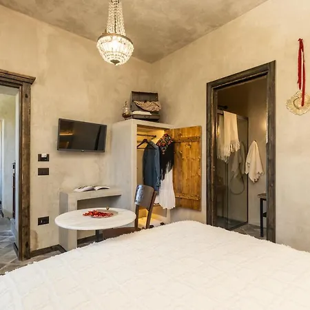 Via Roma Charming Guest house